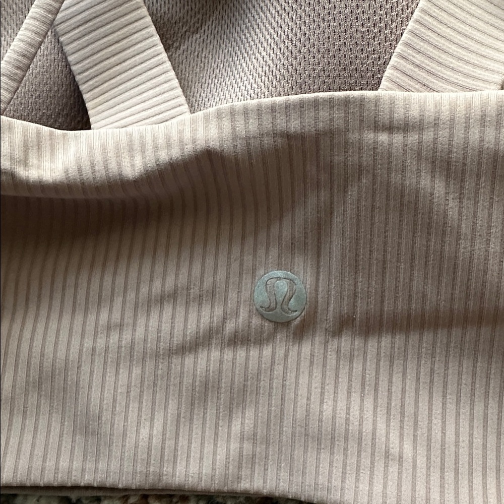 Lululemon Like a Cloud Longline Bra - Picture 3 of 3